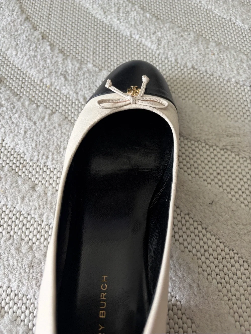 BEAUTIFUL leather Tory Burch heels